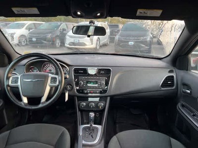 2012 Chrysler 200 Touring