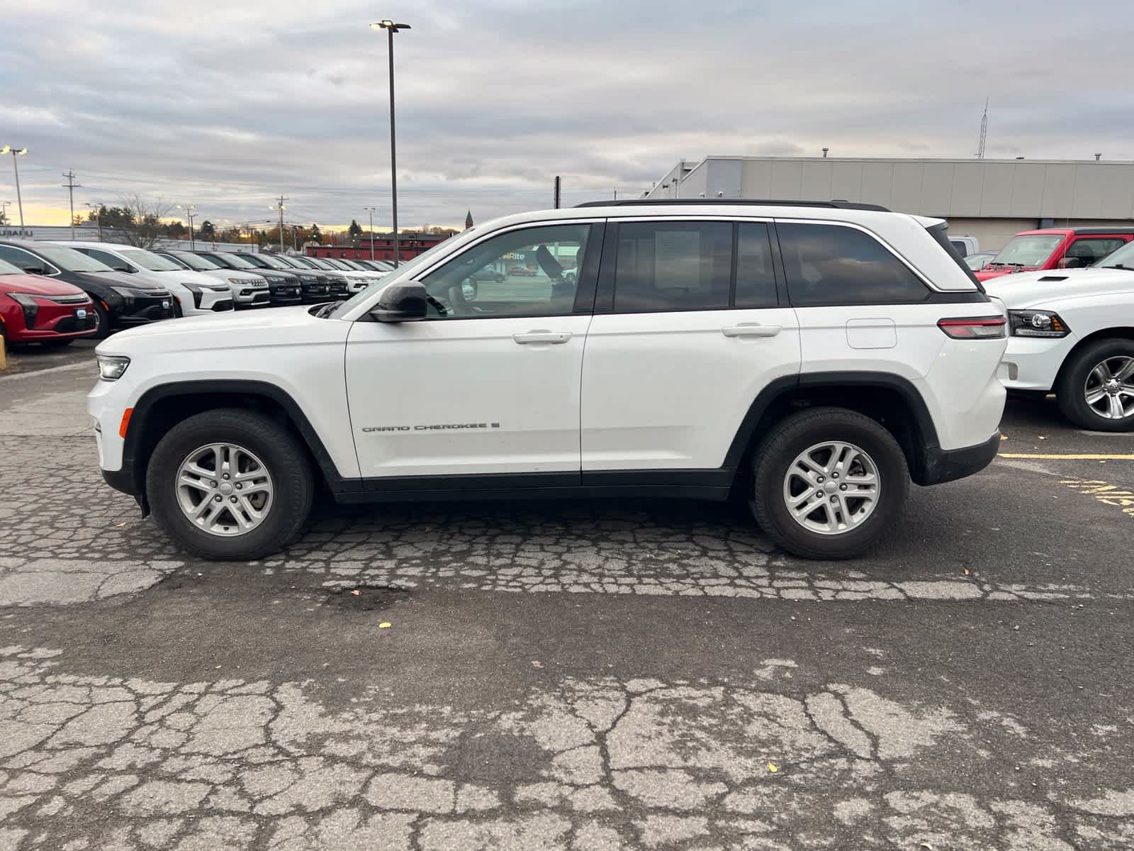2024 Jeep Grand Cherokee Laredo