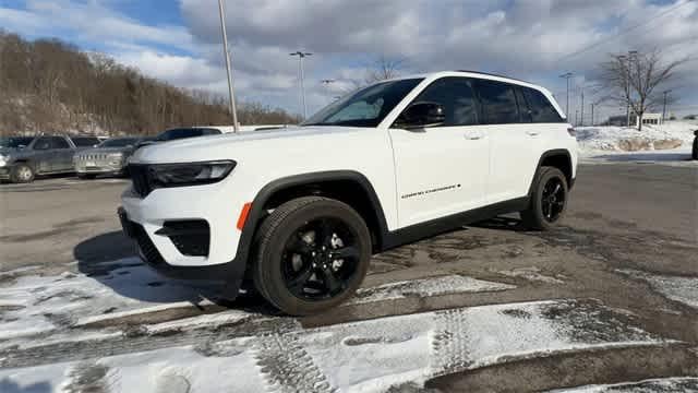 2023 Jeep Grand Cherokee Altitude 4x4