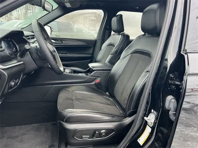 2023 Jeep Grand Cherokee Altitude 4x4