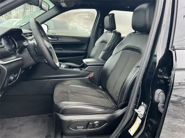 2023 Jeep Grand Cherokee Altitude 4x4