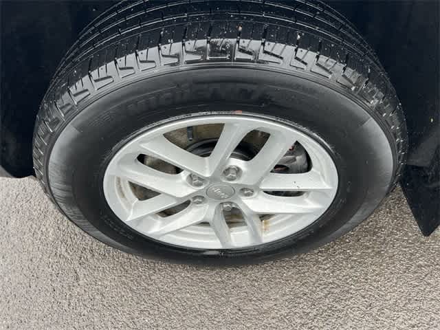 2023 Jeep Grand Cherokee L Laredo 4x4