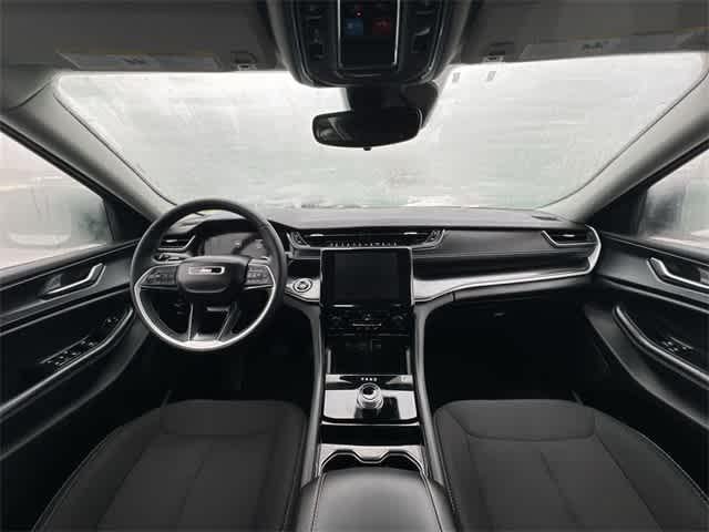 2023 Jeep Grand Cherokee L Laredo 4x4