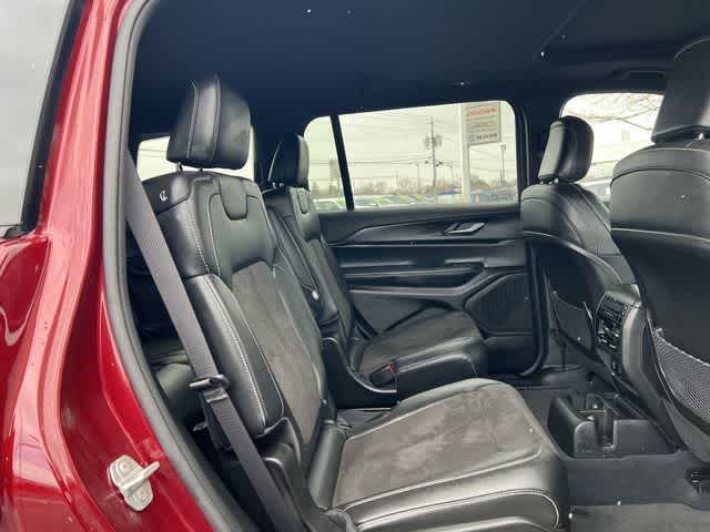 2023 Jeep Grand Cherokee L Altitude 4x4