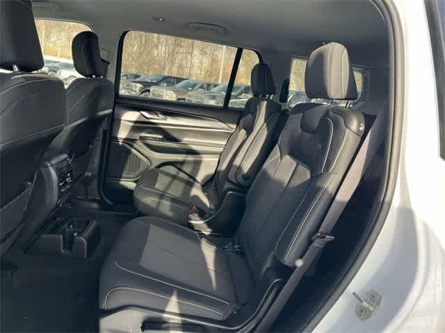 2023 Jeep Grand Cherokee L Laredo 4x4