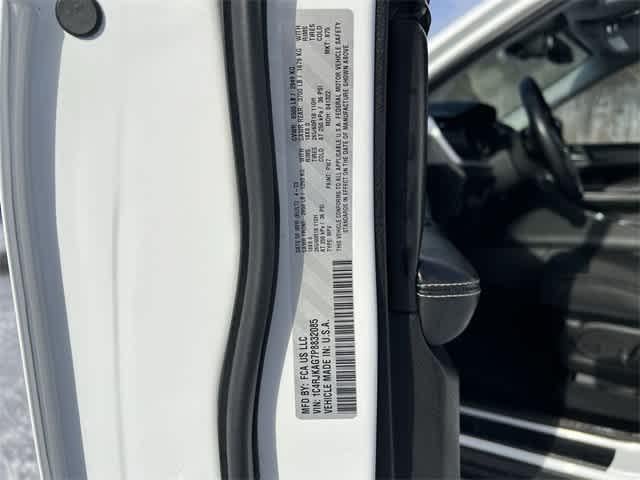 2023 Jeep Grand Cherokee L Laredo 4x4