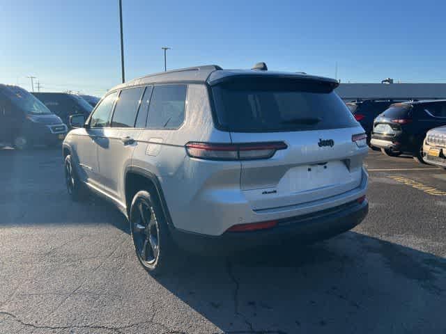 2023 Jeep Grand Cherokee L Altitude 4x4