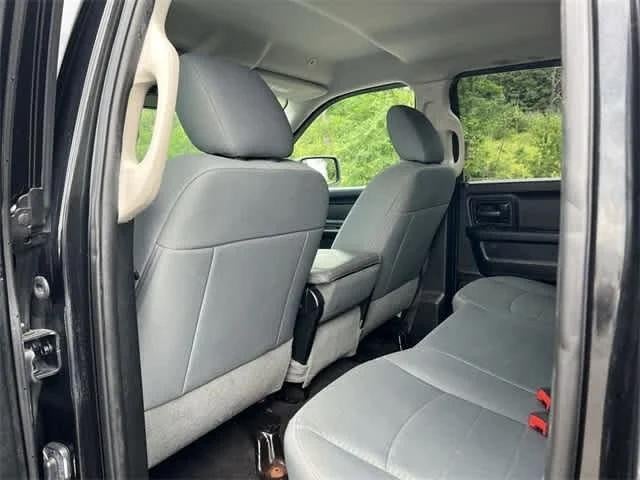 2017 RAM 1500 Express Quad Cab 4x4 6'4' Box