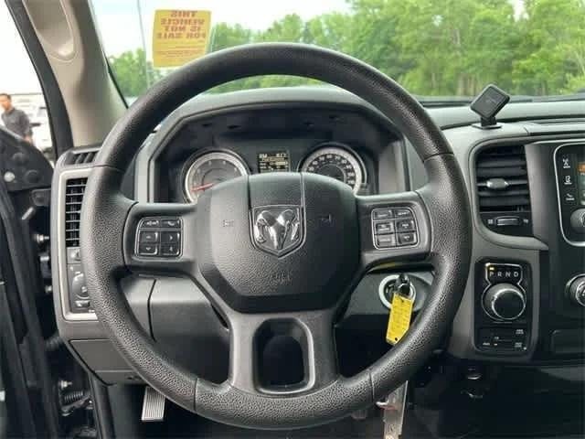 2017 RAM 1500 Express Quad Cab 4x4 6'4' Box