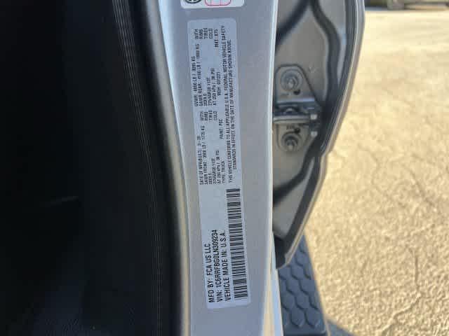 2020 RAM 1500 Big Horn Quad Cab 4x4 6'4' Box