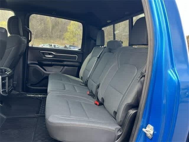 2022 RAM 1500 Big Horn Crew Cab 4x4 5'7' Box