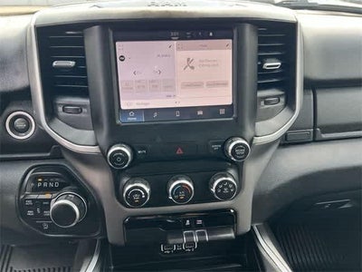 2022 RAM 1500 Big Horn Crew Cab 4x4 5'7' Box