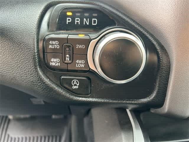 2022 RAM 1500 Big Horn Crew Cab 4x4 5'7' Box