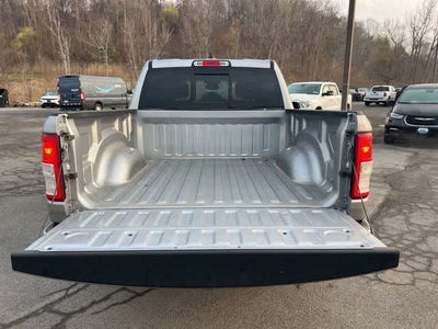 2023 RAM 1500 Big Horn Crew Cab 4x4 5'7' Box