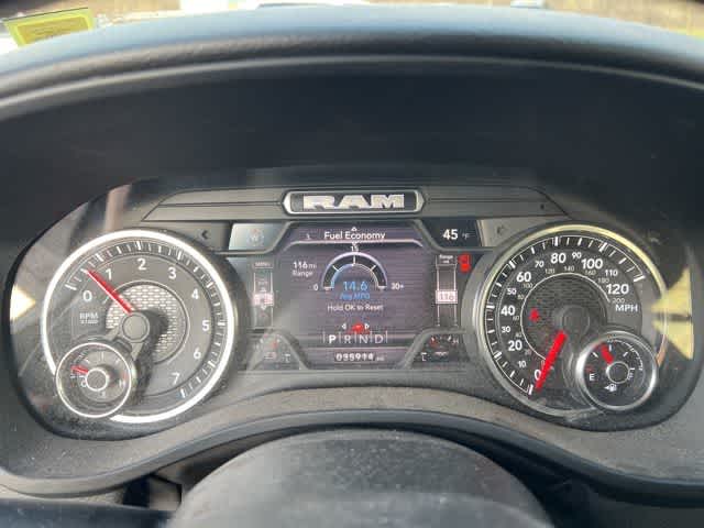 2022 RAM 1500 Big Horn Crew Cab 4x4 5'7' Box