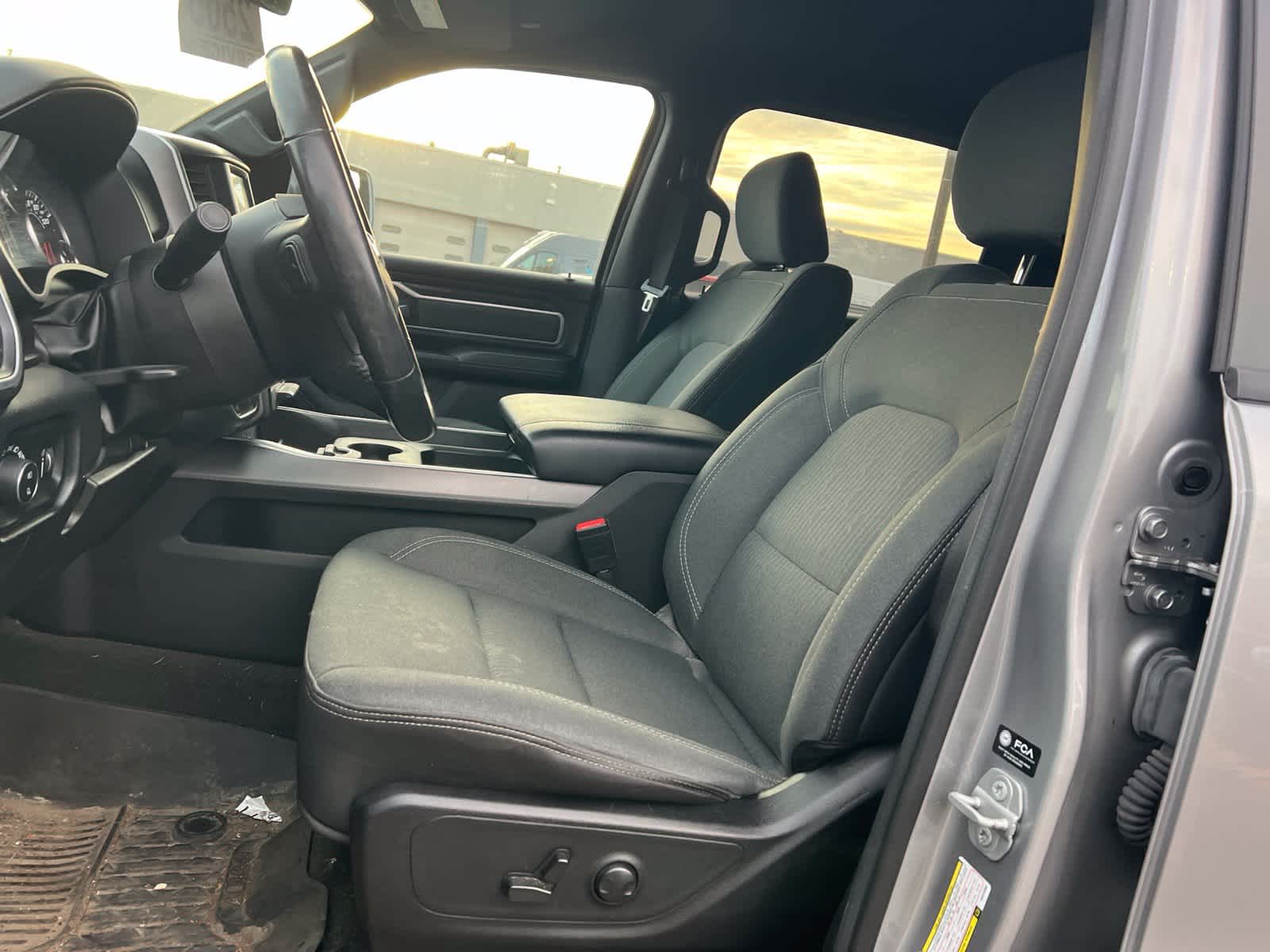 2022 RAM 1500 Big Horn Crew Cab 4x4 5'7' Box