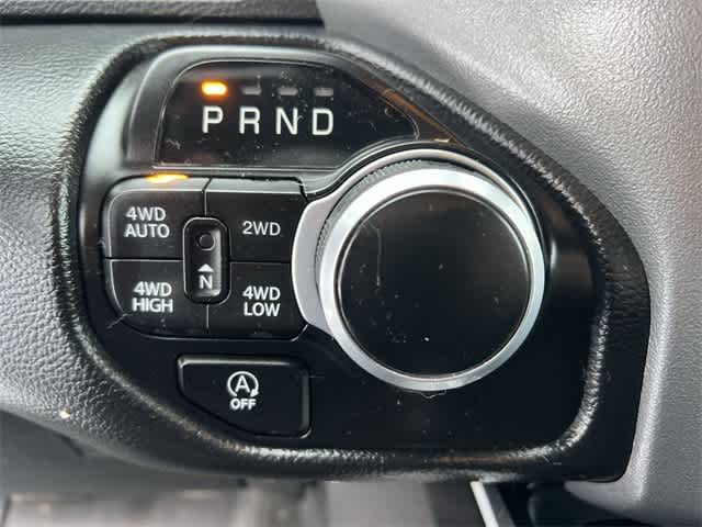 2022 RAM 1500 Big Horn Crew Cab 4x4 5'7' Box