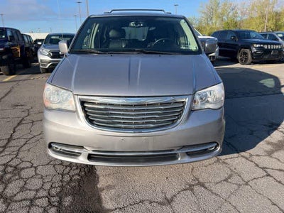 2016 Chrysler Town & Country Touring