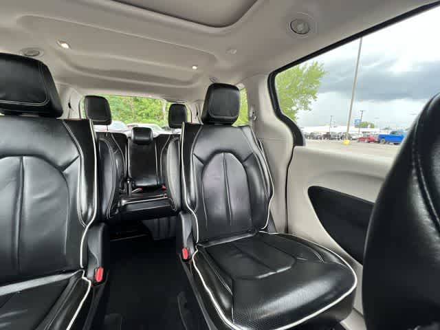 2022 Chrysler Pacifica Hybrid Limited