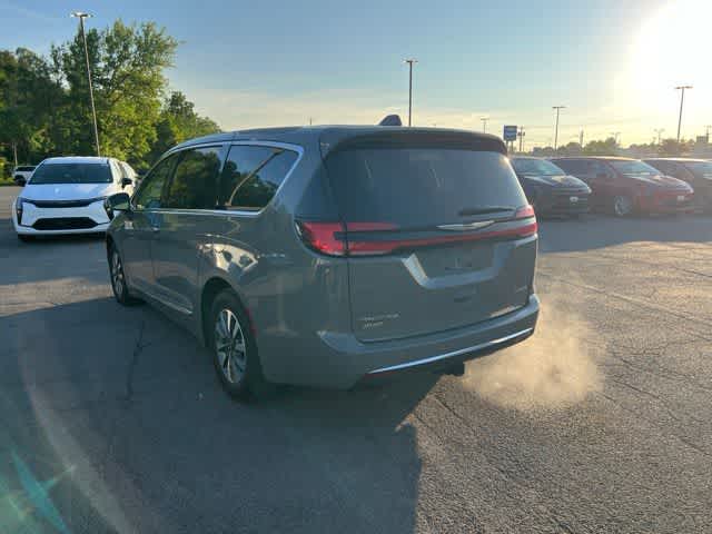 2022 Chrysler Pacifica Hybrid Limited