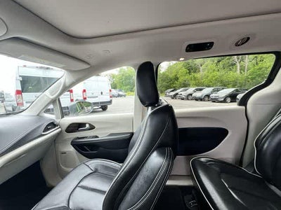 2022 Chrysler Pacifica Hybrid Limited