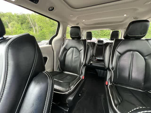 2022 Chrysler Pacifica Hybrid Limited