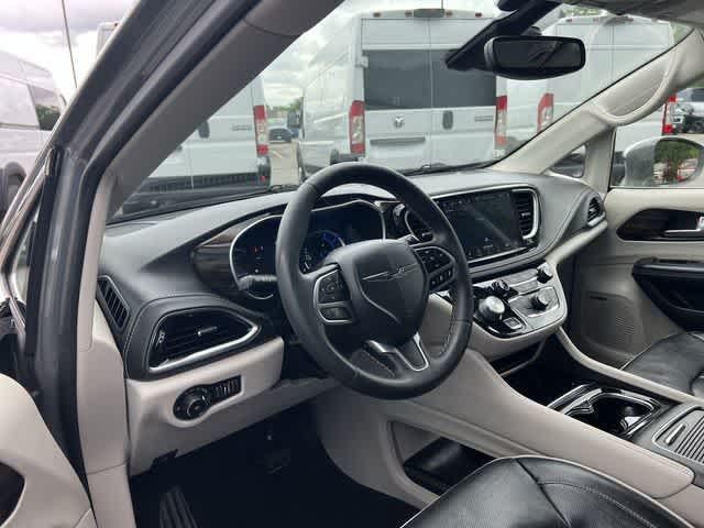 2022 Chrysler Pacifica Hybrid Limited