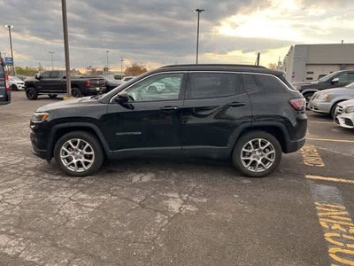 2022 Jeep Compass Latitude Lux