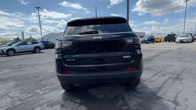 2022 Jeep Compass Latitude Lux 4x4