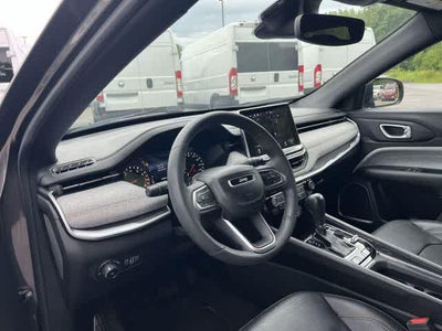 2023 Jeep Compass Latitude Lux FWD
