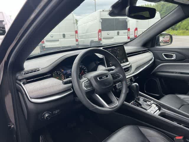 2023 Jeep Compass Latitude Lux FWD