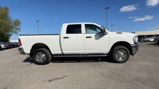 2024 RAM 2500 Tradesman Crew Cab 4x4 6'4' Box