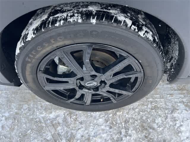 2024 Nissan Kicks SR Xtronic CVT