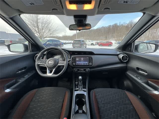 2024 Nissan Kicks SR Xtronic CVT
