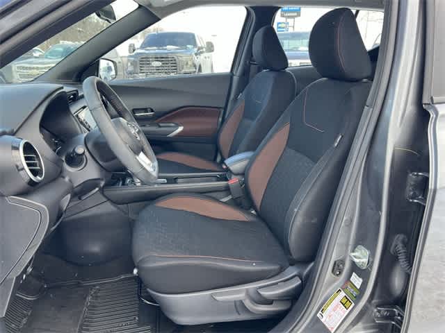 2024 Nissan Kicks SR Xtronic CVT