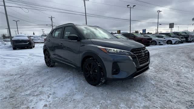 2024 Nissan Kicks SR Xtronic CVT