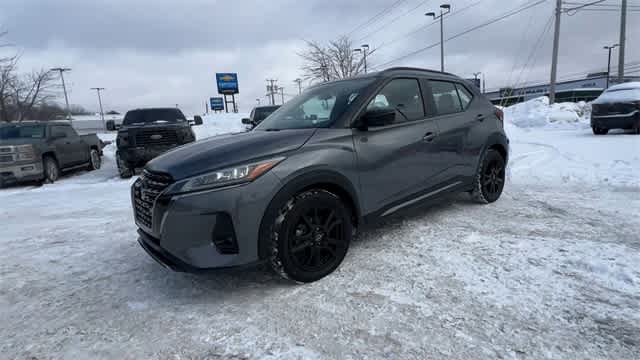 2024 Nissan Kicks SR Xtronic CVT