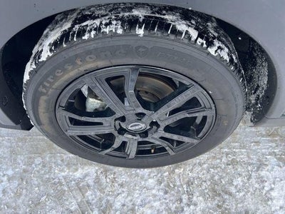 2024 Nissan Kicks SR Xtronic CVT