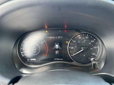 2024 Nissan Kicks SR Xtronic CVT
