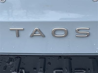 2025 Volkswagen Taos 1.5T SE Black