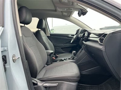 2025 Volkswagen Taos 1.5T SE Black