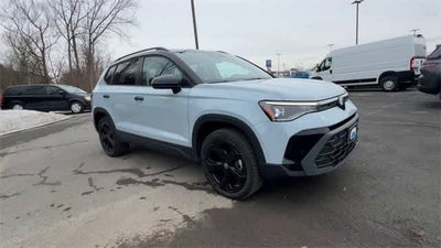 2025 Volkswagen Taos 1.5T SE Black