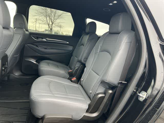 2023 Buick Enclave Essence AWD