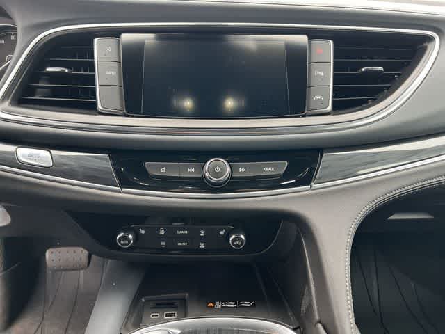 2023 Buick Enclave Essence AWD