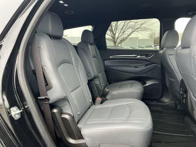 2023 Buick Enclave Essence AWD
