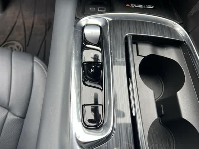 2023 Buick Enclave Essence AWD