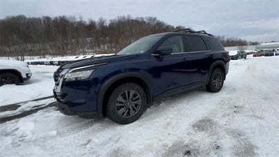 2022 Nissan Pathfinder SV 4WD