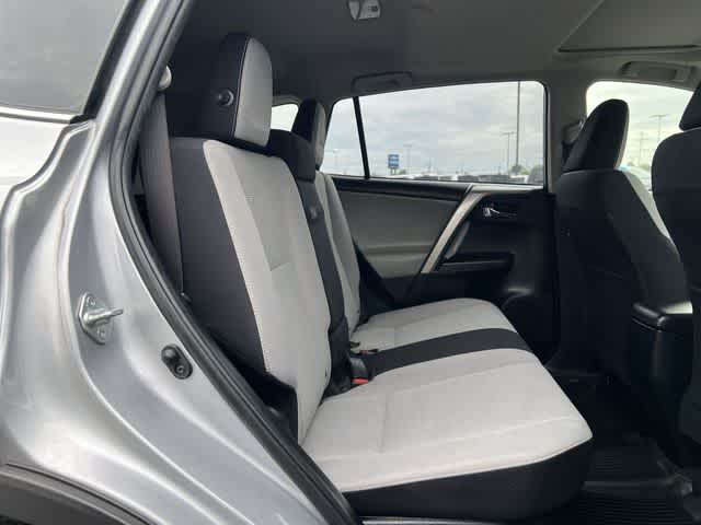 2018 Toyota RAV4 Hybrid XLE