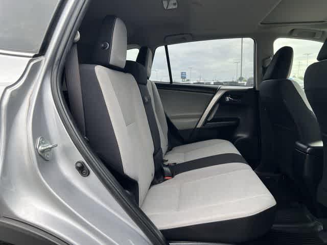 2018 Toyota RAV4 Hybrid XLE