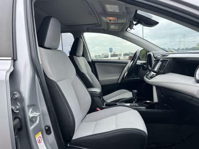 2018 Toyota RAV4 Hybrid XLE